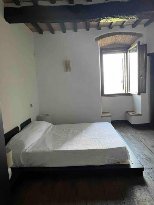 Medieval Tower In Umbria With Swimming Pool Montelagello Luaran gambar
