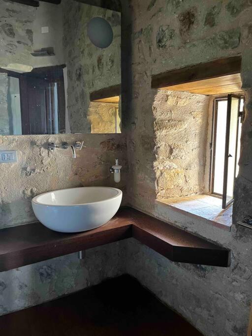 Medieval Tower In Umbria With Swimming Pool Montelagello Luaran gambar