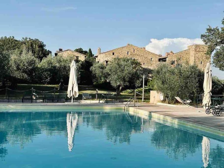 Medieval Tower In Umbria With Swimming Pool Montelagello Luaran gambar