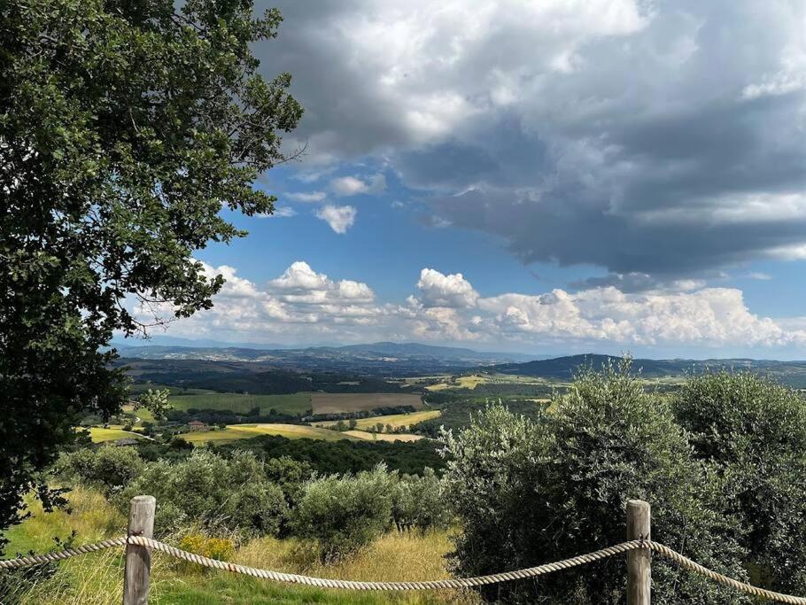 Medieval Tower In Umbria With Swimming Pool Montelagello Luaran gambar