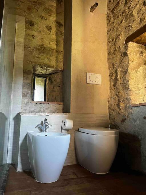 Medieval Tower In Umbria With Swimming Pool Montelagello Luaran gambar