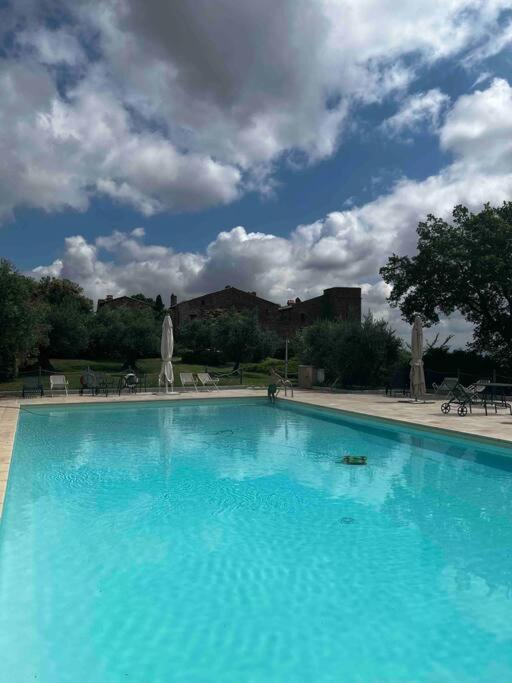 Medieval Tower In Umbria With Swimming Pool Montelagello Luaran gambar